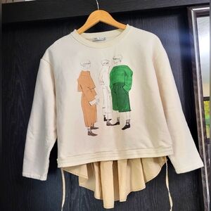 Zara Cream Sweatshirt with Graphic Design